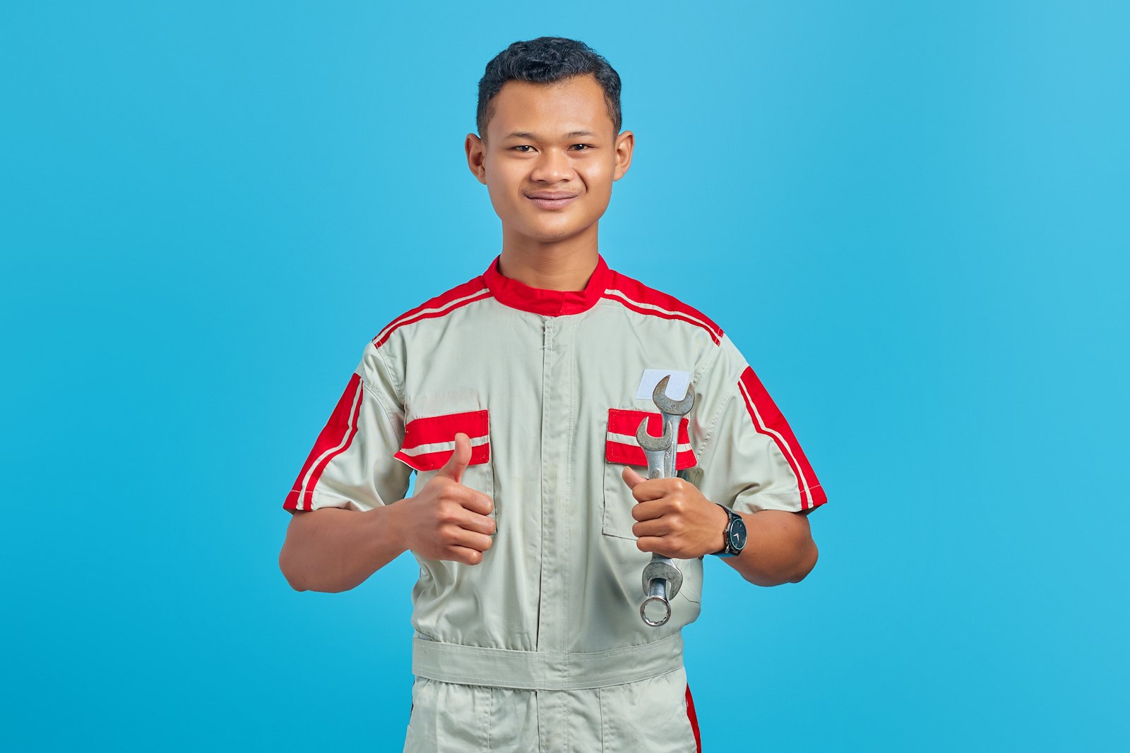 A vetted technician at work